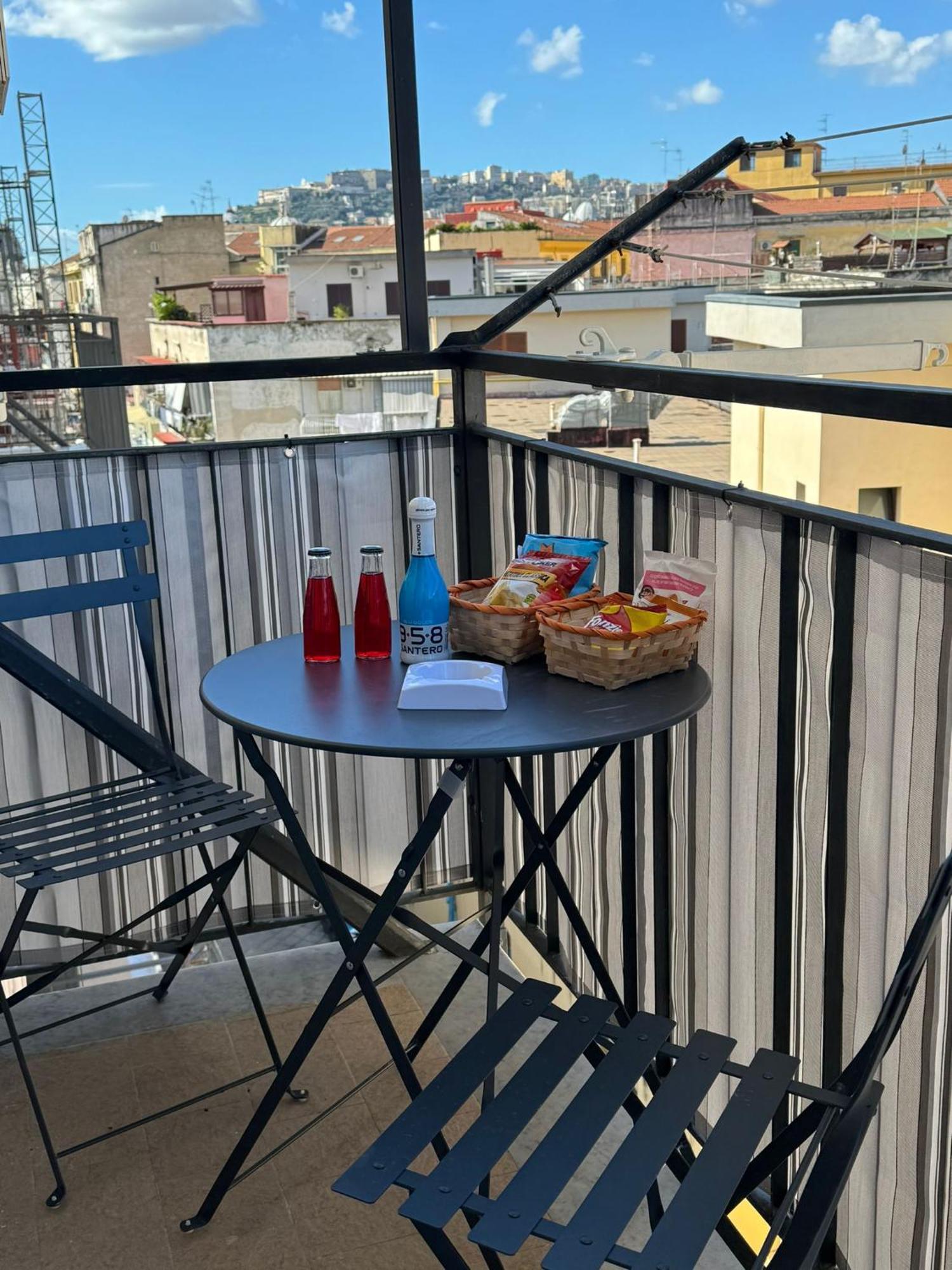 B&B Piccololucio2 Napoli Eksteriør bilde